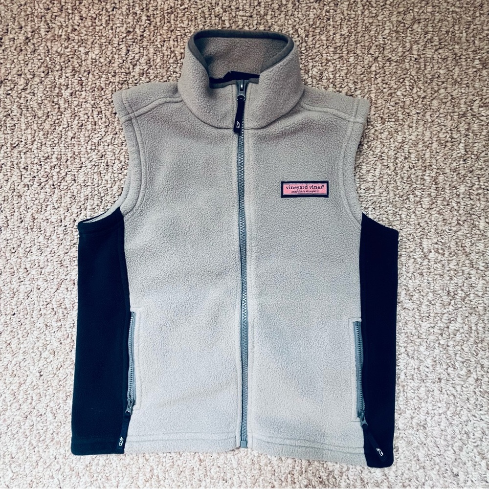 Vineyard Vines Boys Fleece Vest Size Small Gray